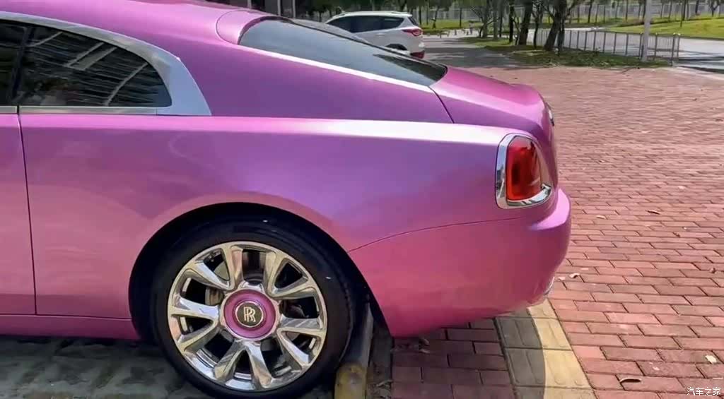Rolls-Royce Wraith, 2020 6