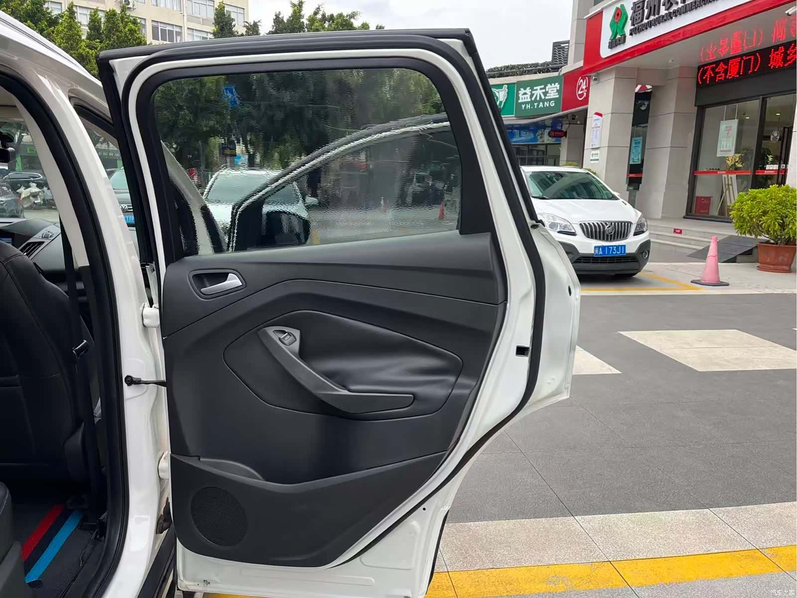 Ford Kuga, 2018 20