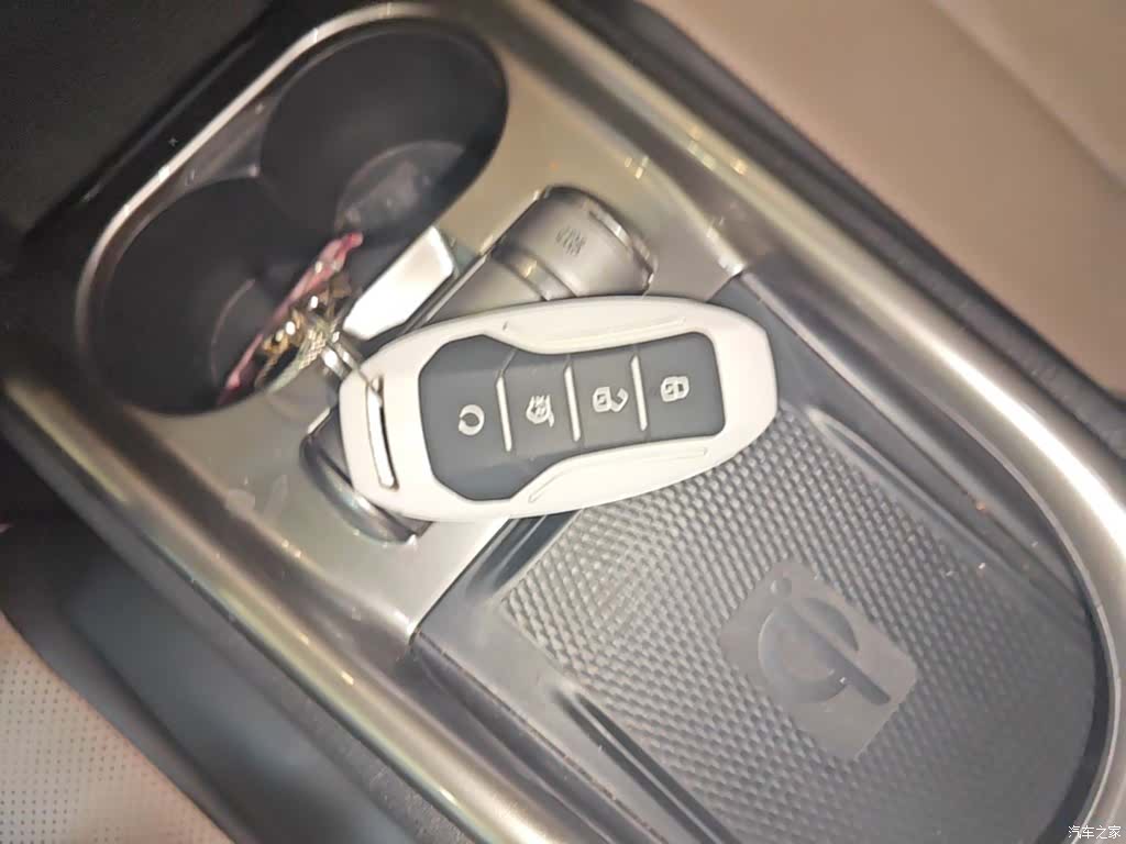 BYD Dolphin, 2023 9