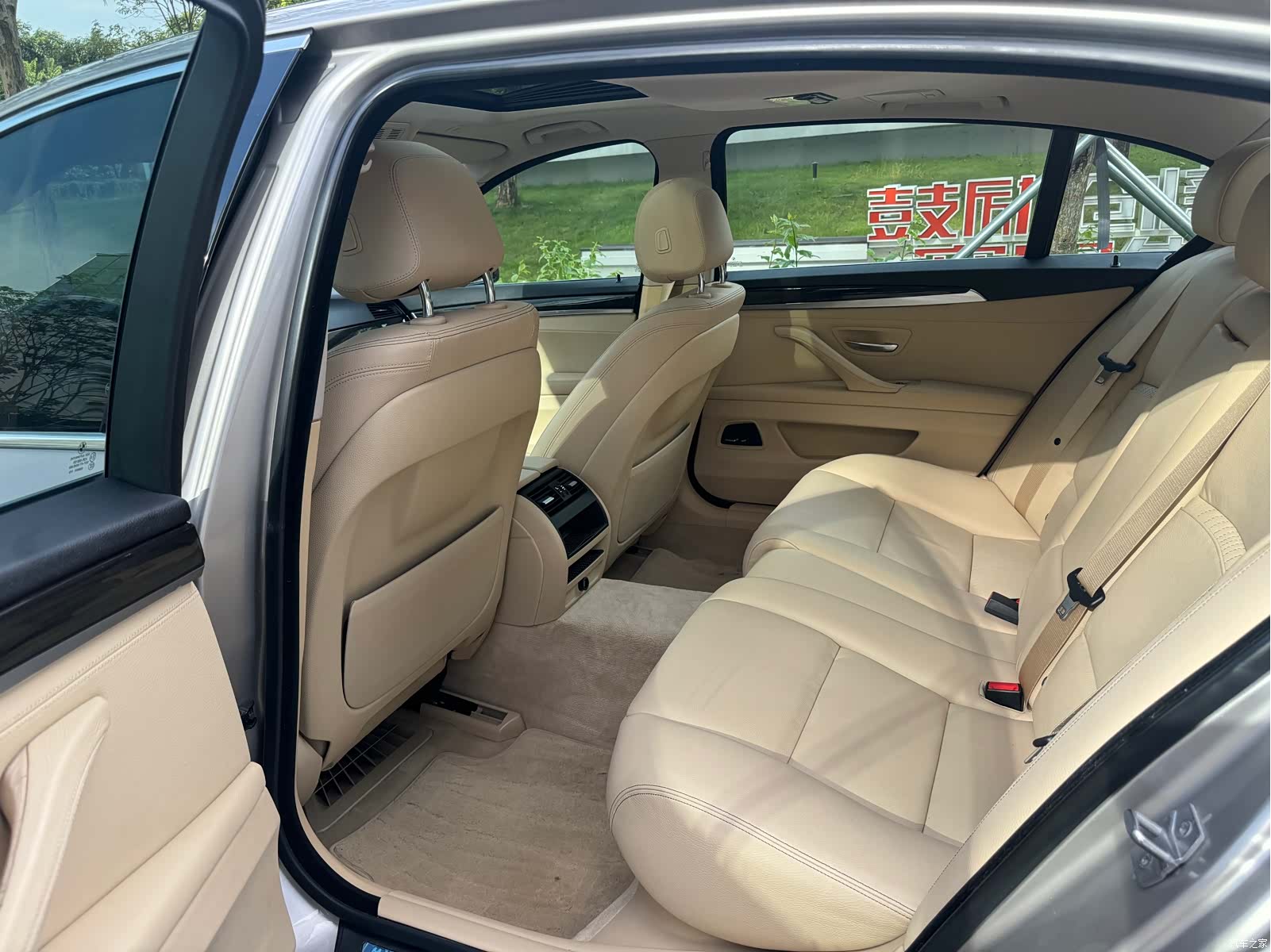BMW 5 Series, 2015 11