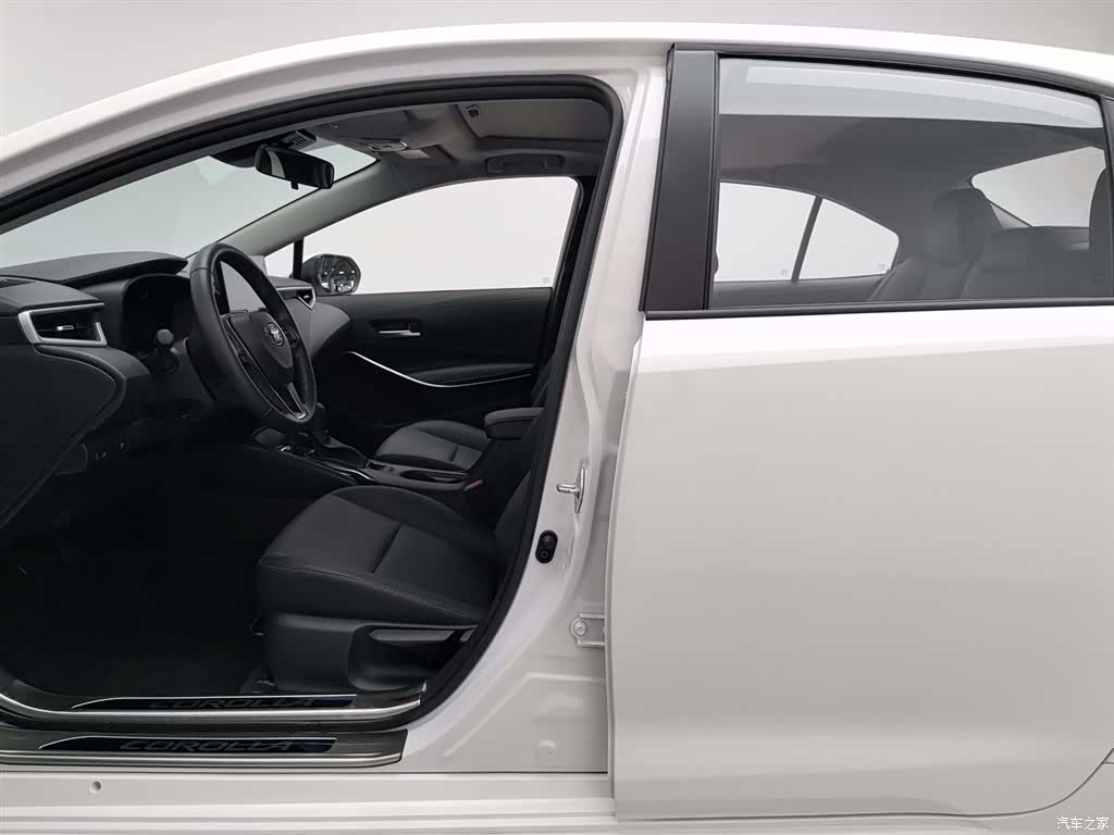 Toyota Corolla, 2025 10