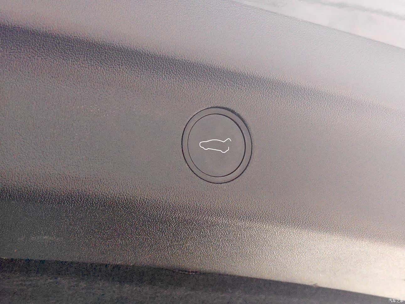 Tesla Model Y, 2022 18