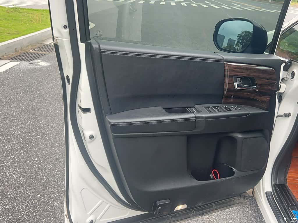 Honda Elysion, 2019 все фото