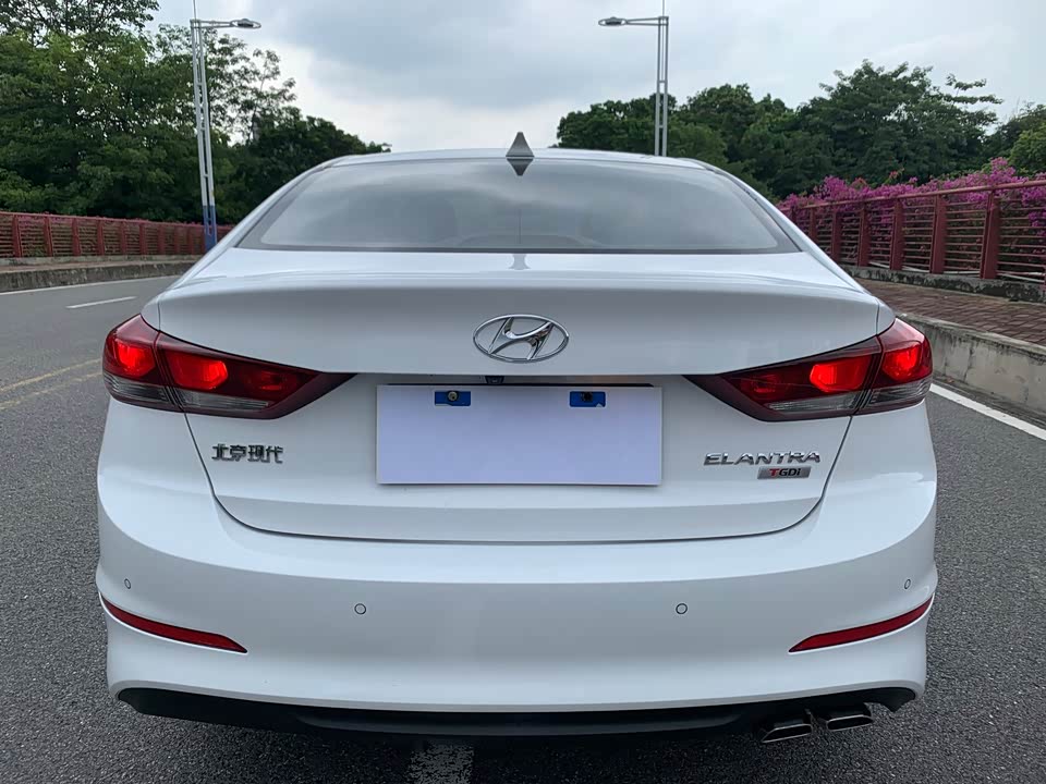 Hyundai Lead
