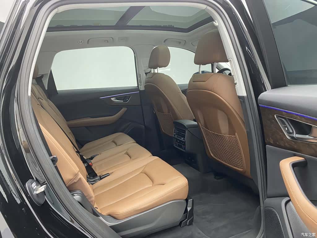 Audi Q7, 2023 24
