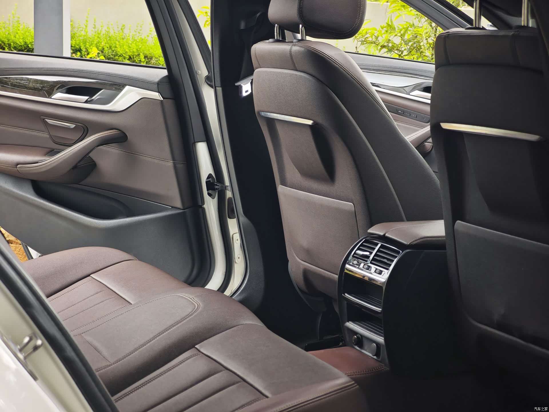 BMW 5 Series, 2019 10