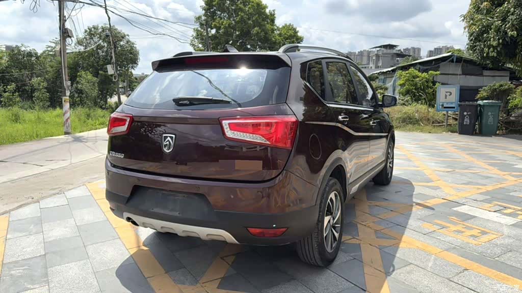 Wuling 560, 2017 16