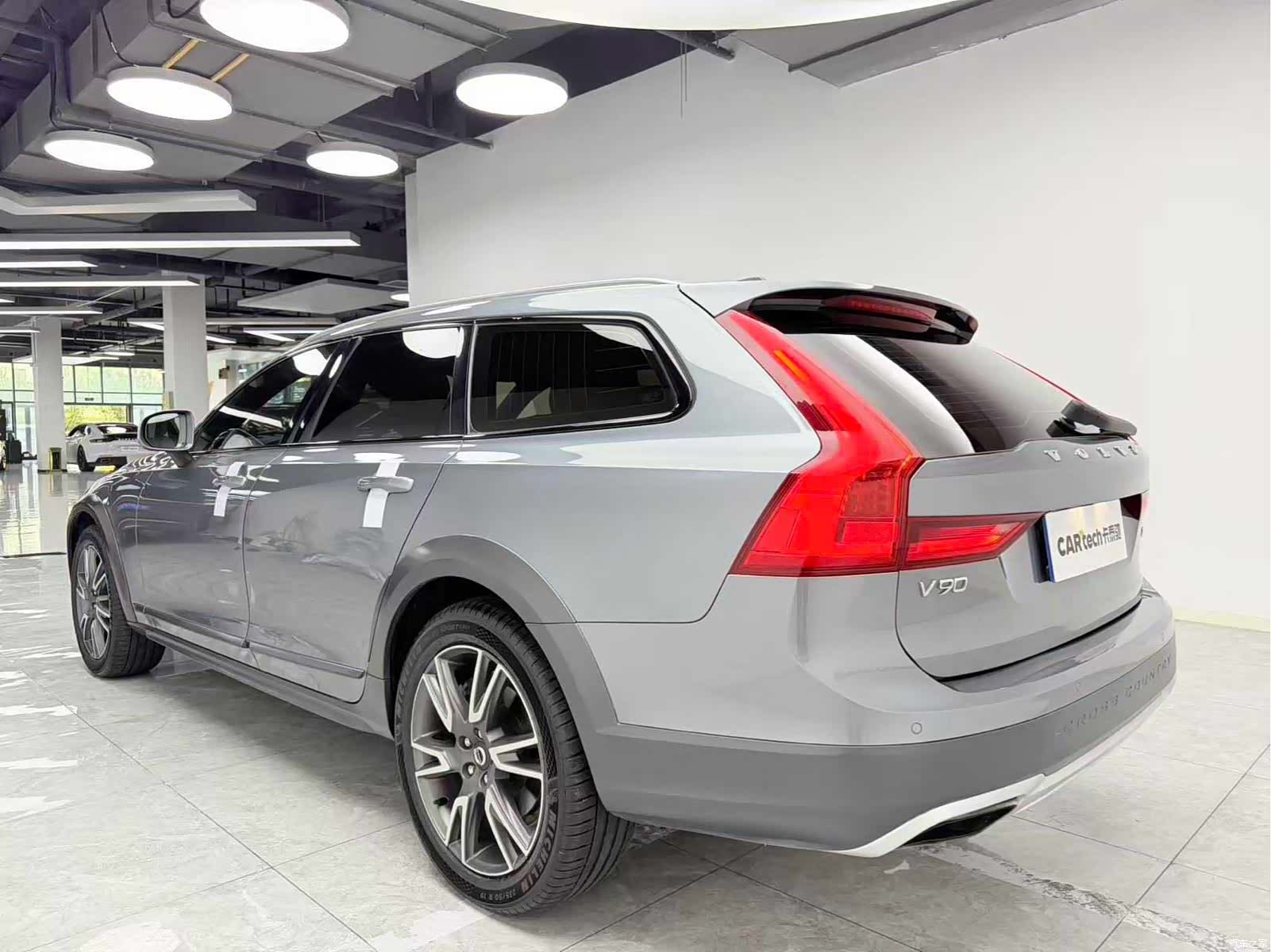 Volvo V90, 2019 4