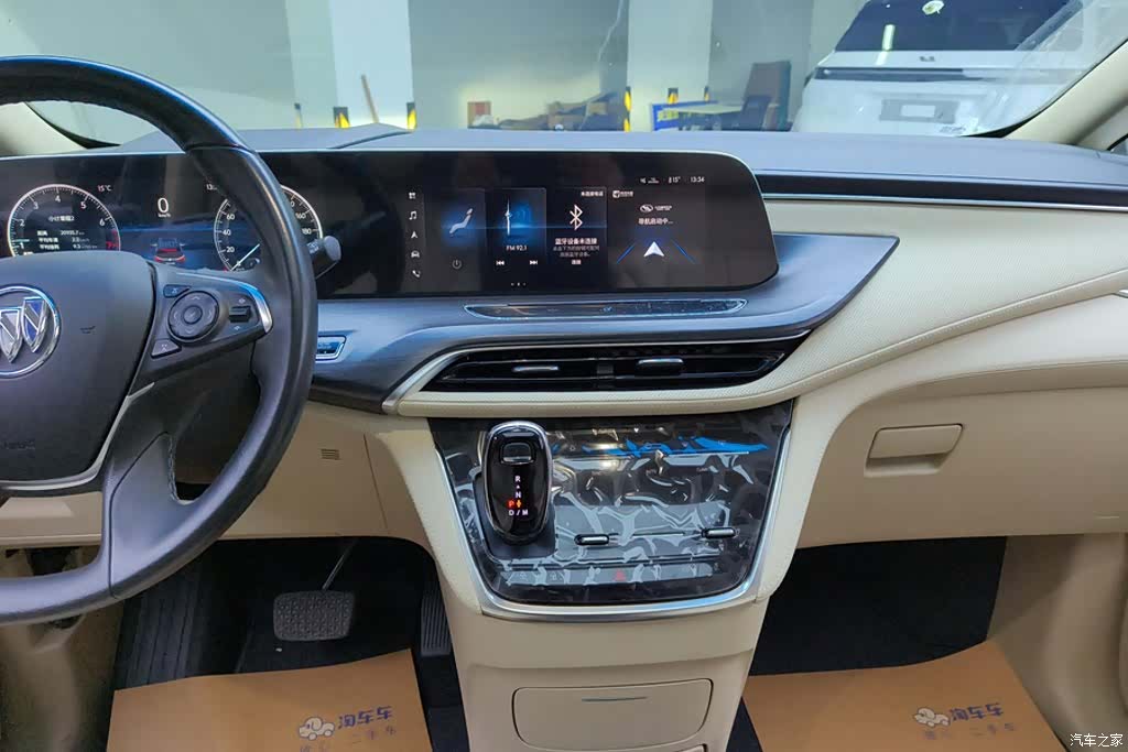 Buick GL8, 2022 13