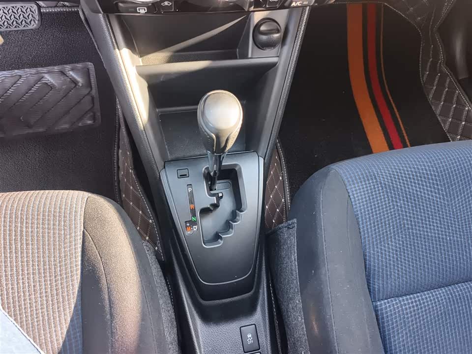 Toyota YARiS L to enjoy