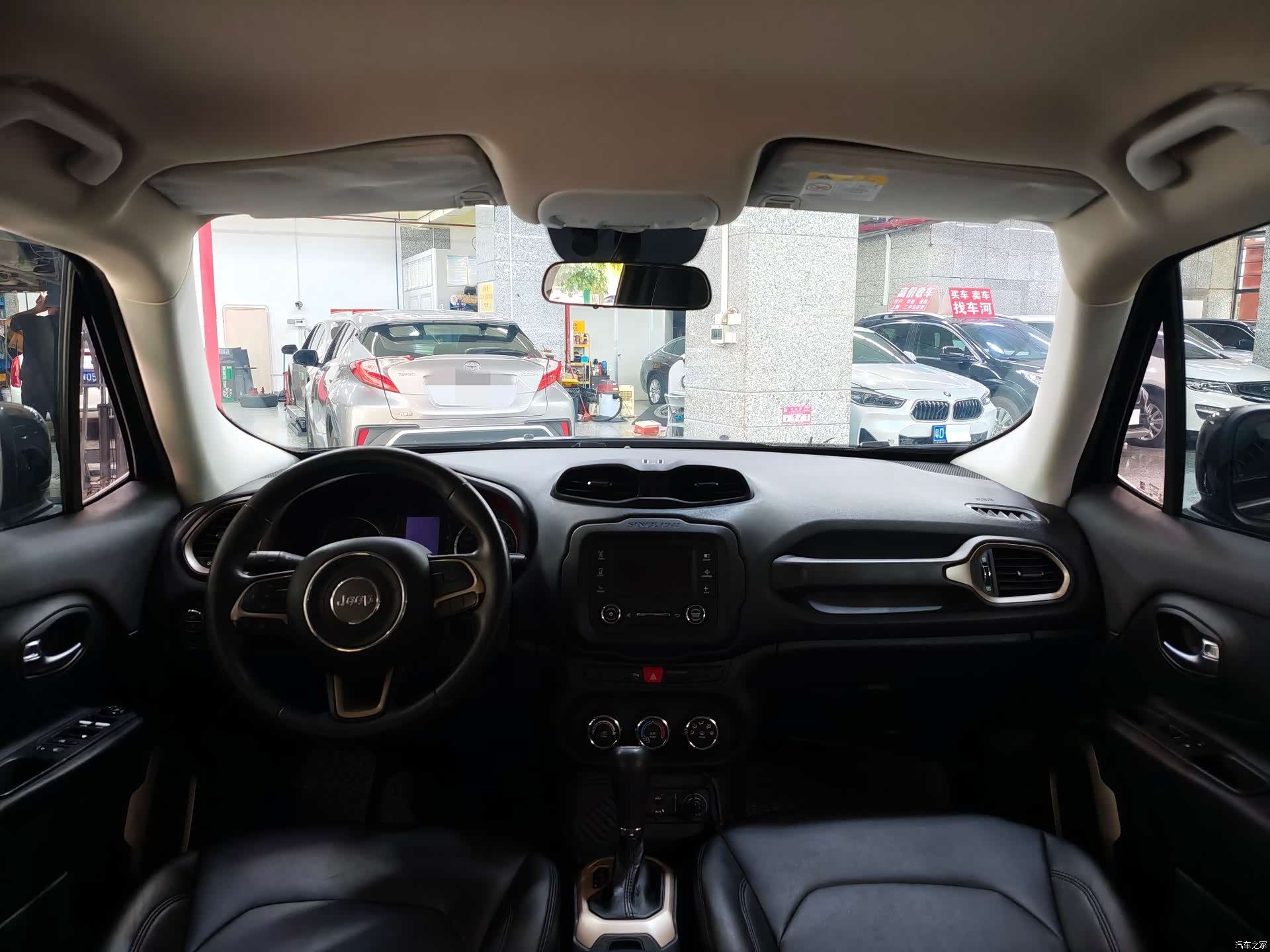 Jeep Renegade, 2016 все фото