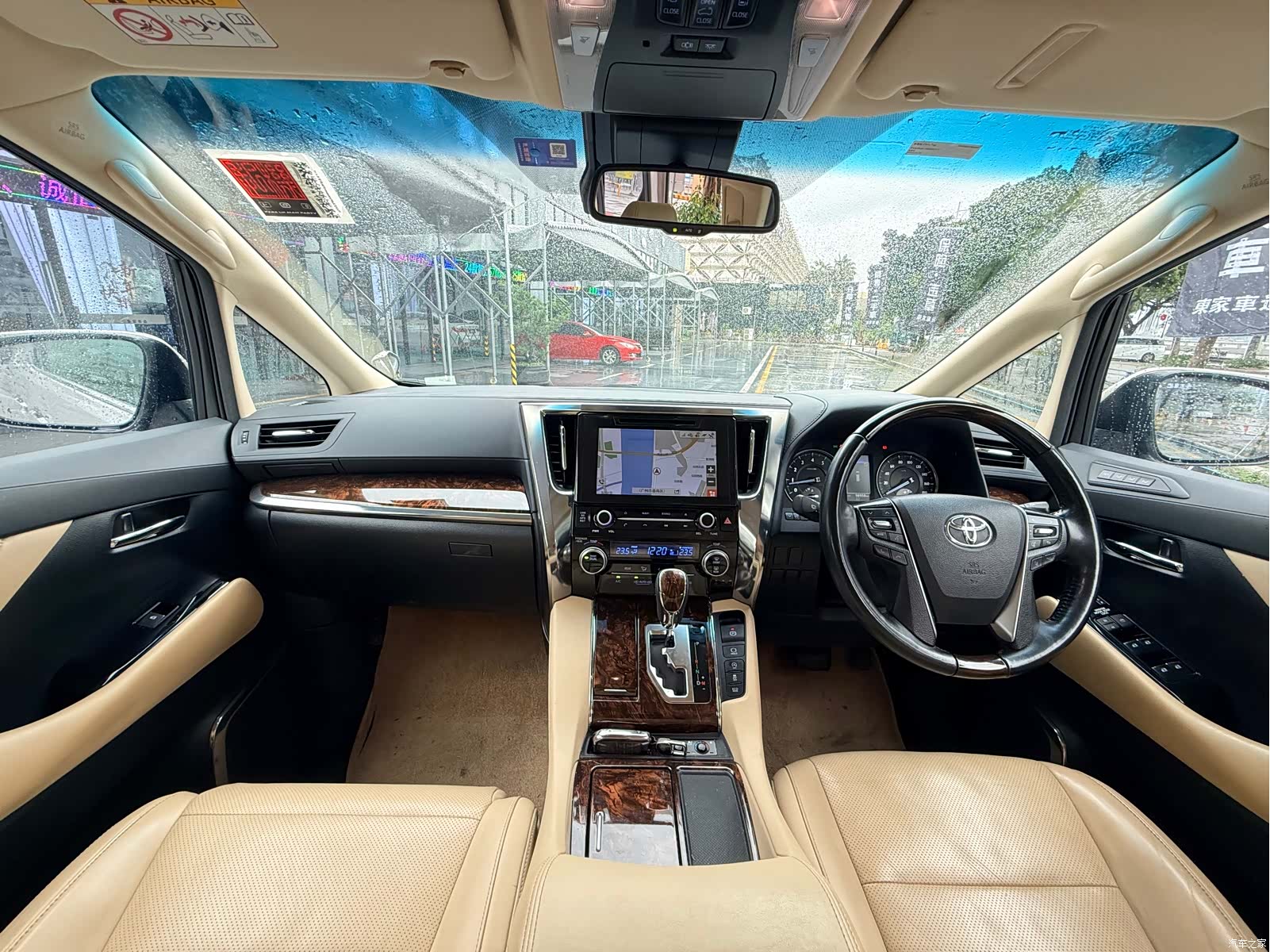 Toyota Alphard, 2018 11
