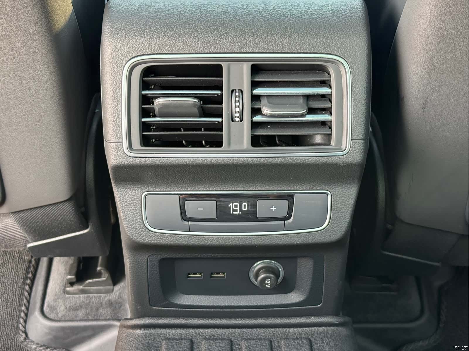 Audi Q5L, 2023 16