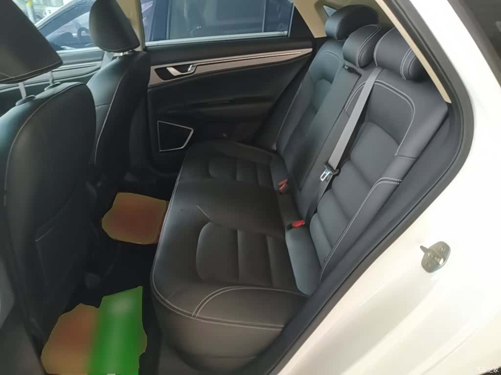 Geely Emgrand, 2019 17
