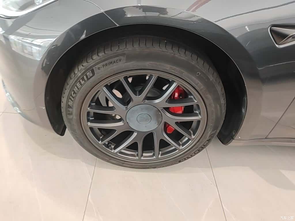 Tesla Model 3, 2024 23
