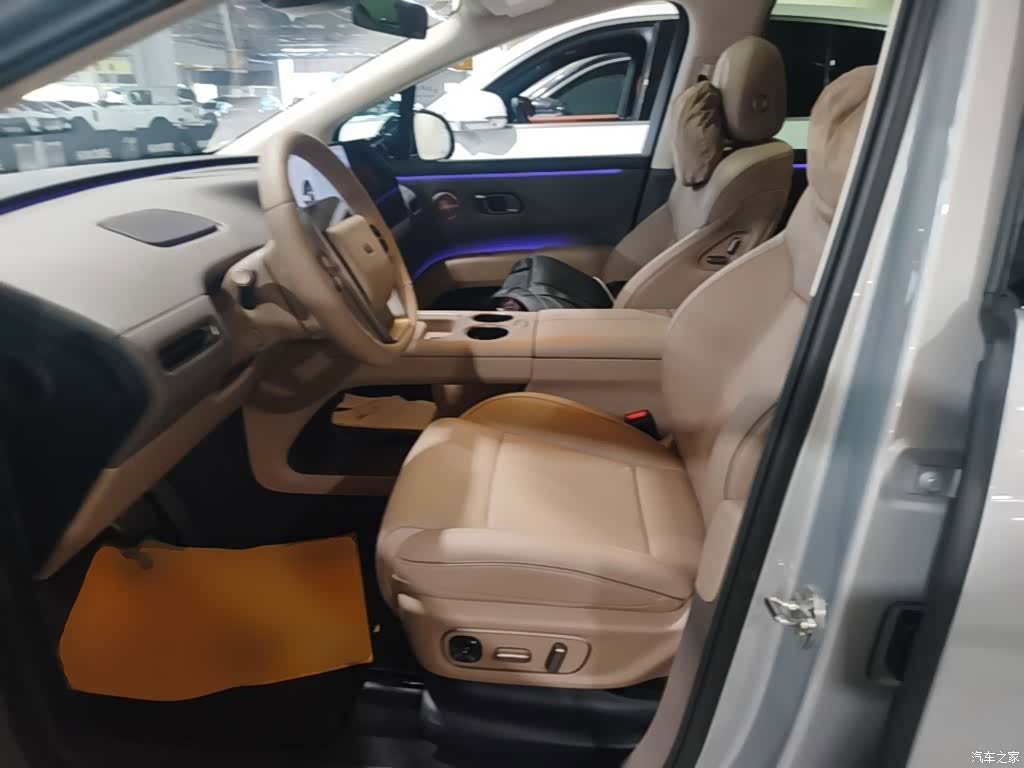 Li Auto i8, 2026 15
