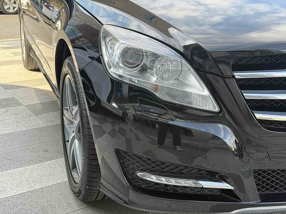 Mercedes-Benz R-class