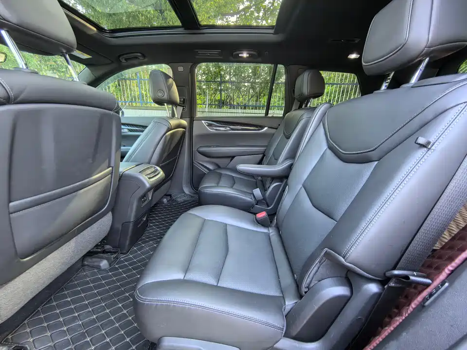 Cadillac XT6