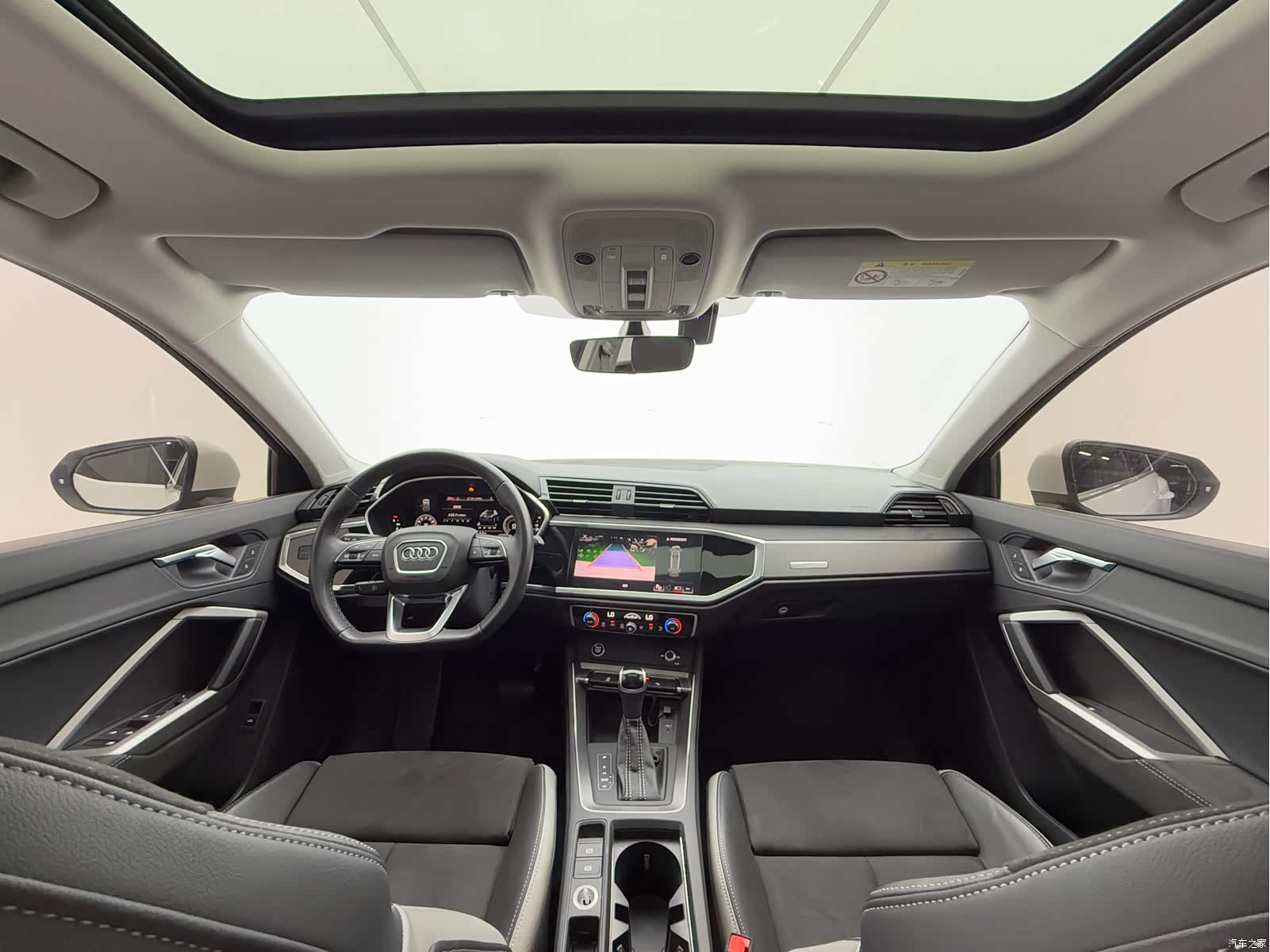 Audi Q3, 2022 9