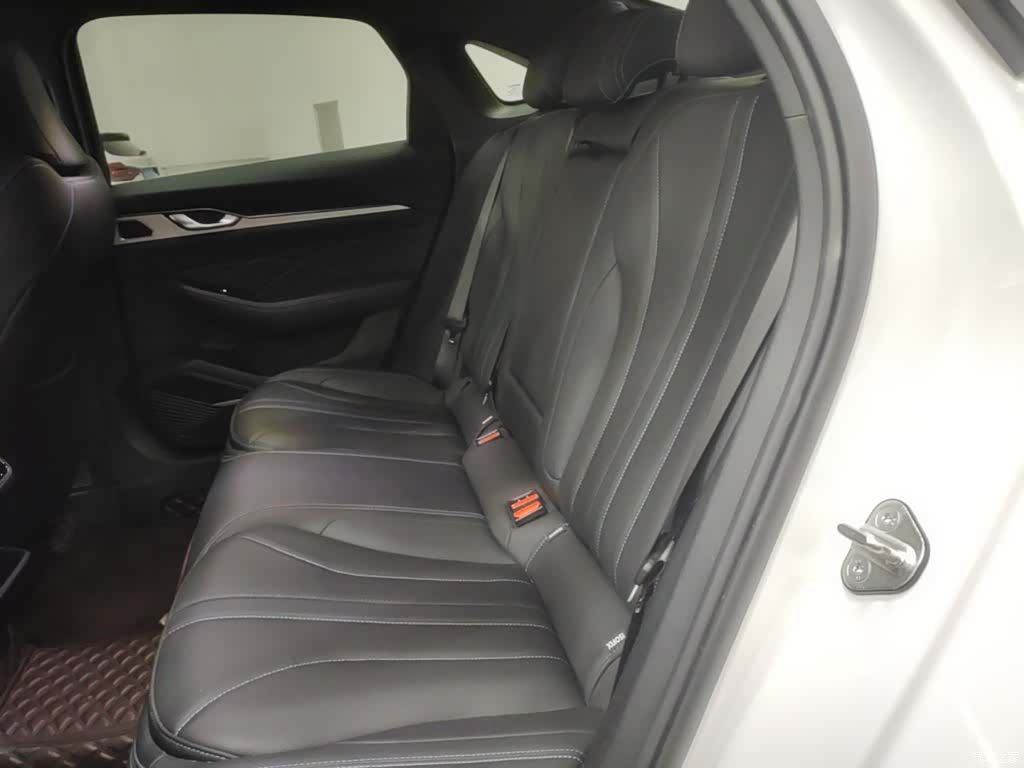 Geely Preface, 2026 17