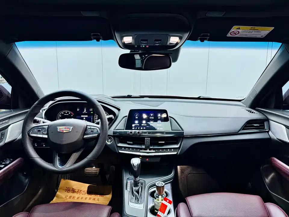 Cadillac CT4