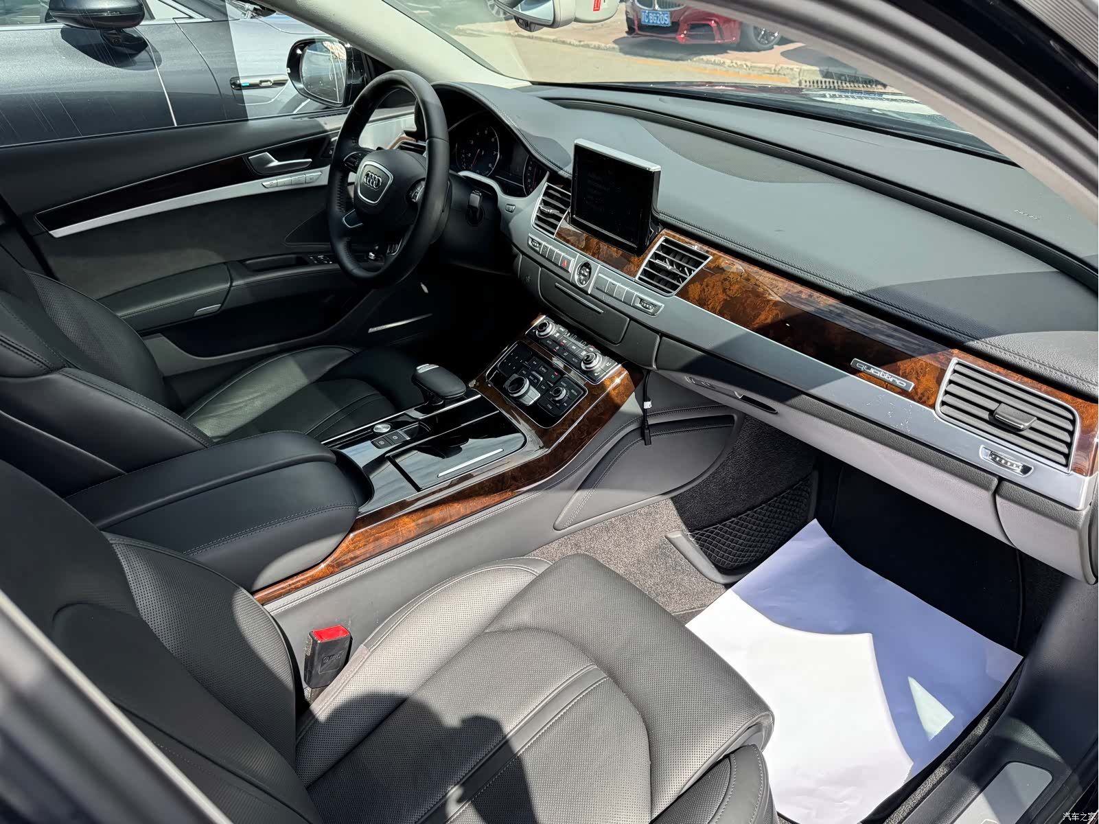Audi A8L, 2014 31