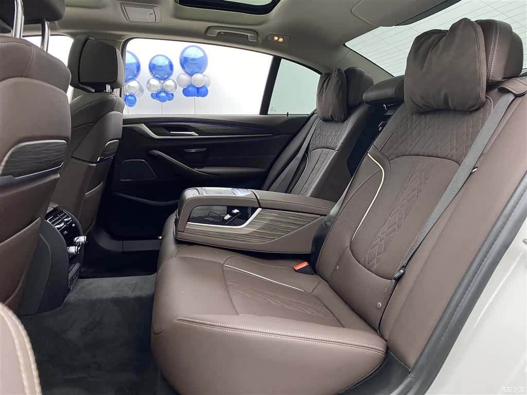 BMW 5 Series, 2022 7