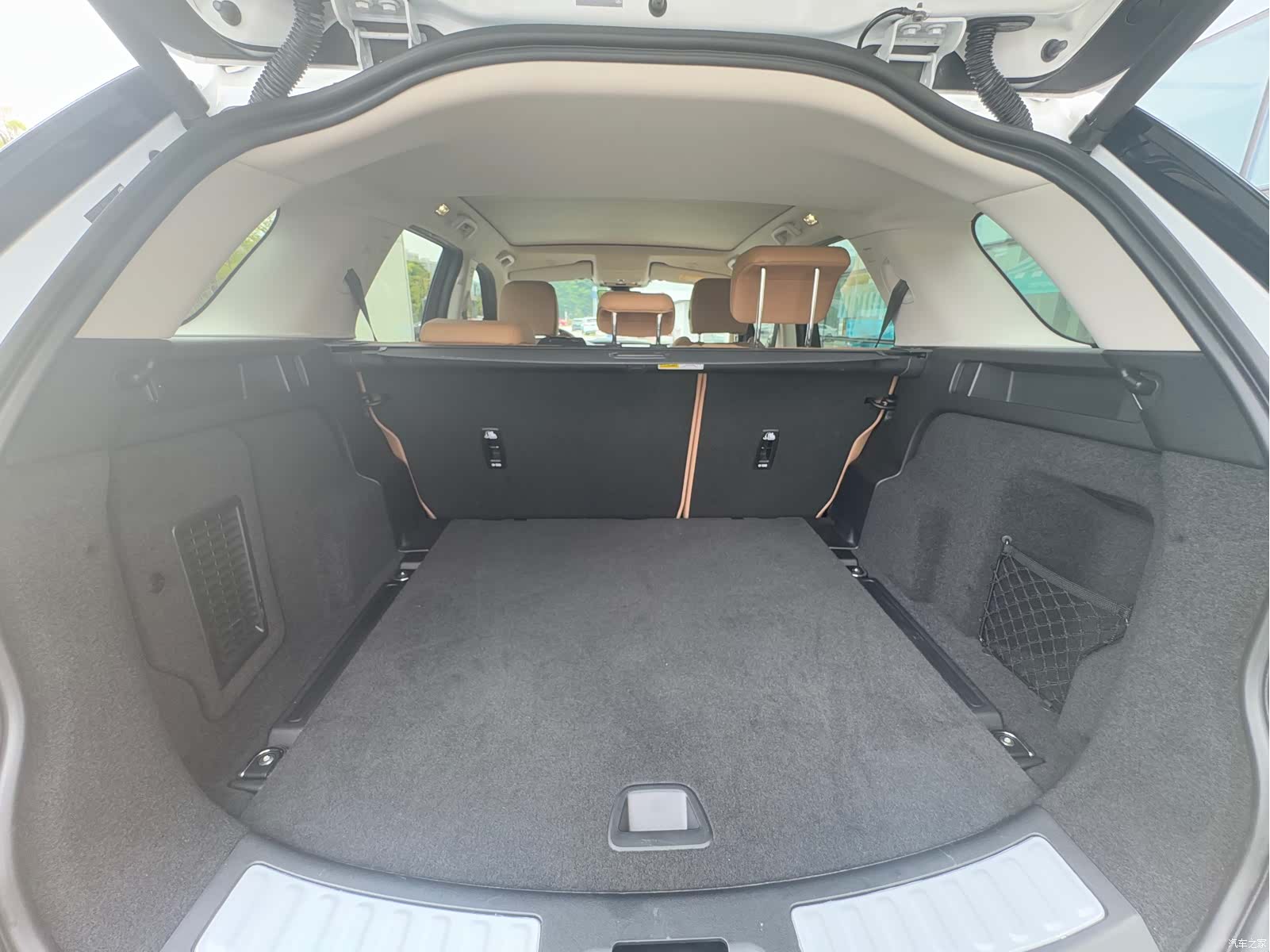 Land Rover Discovery, 2024 11