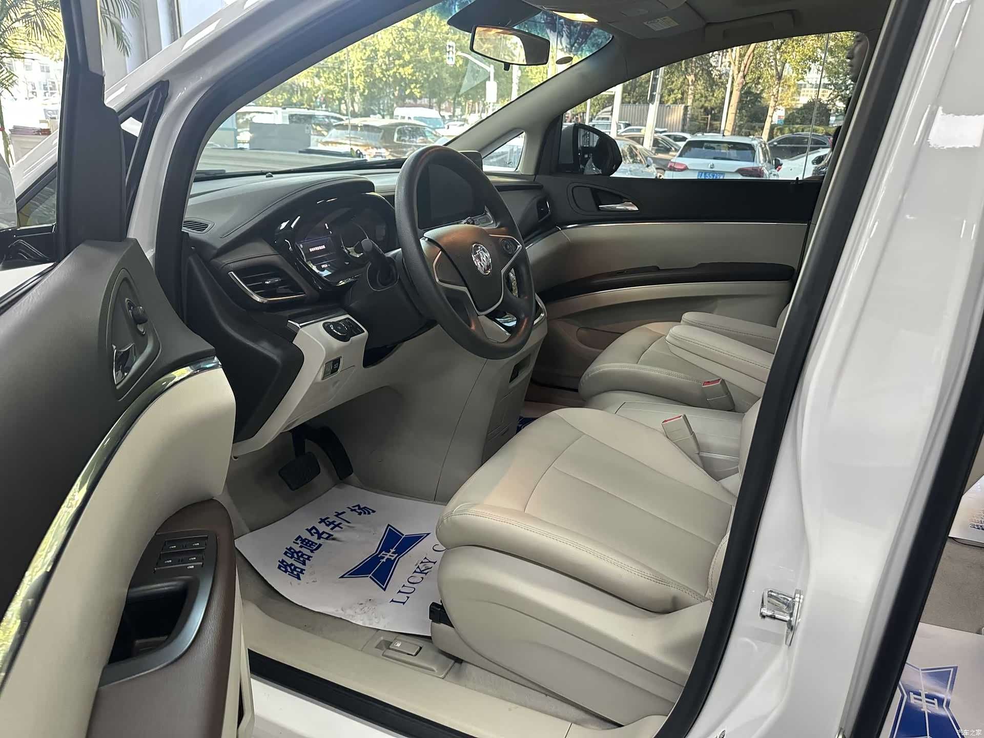 Buick GL8, 2023 16