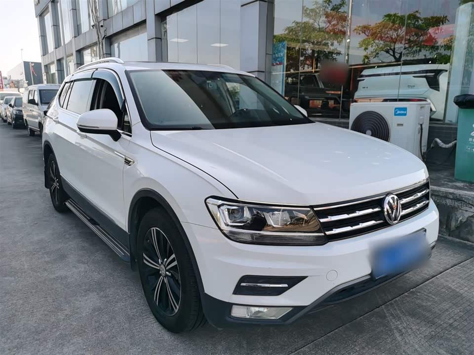 Volkswagen Tiguan L