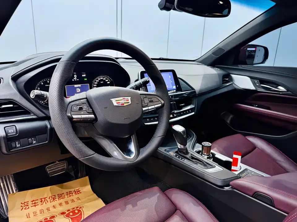 Cadillac CT4