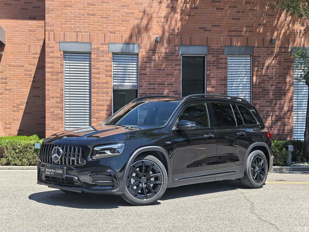 Mercedes-Benz GLB, 2025 1