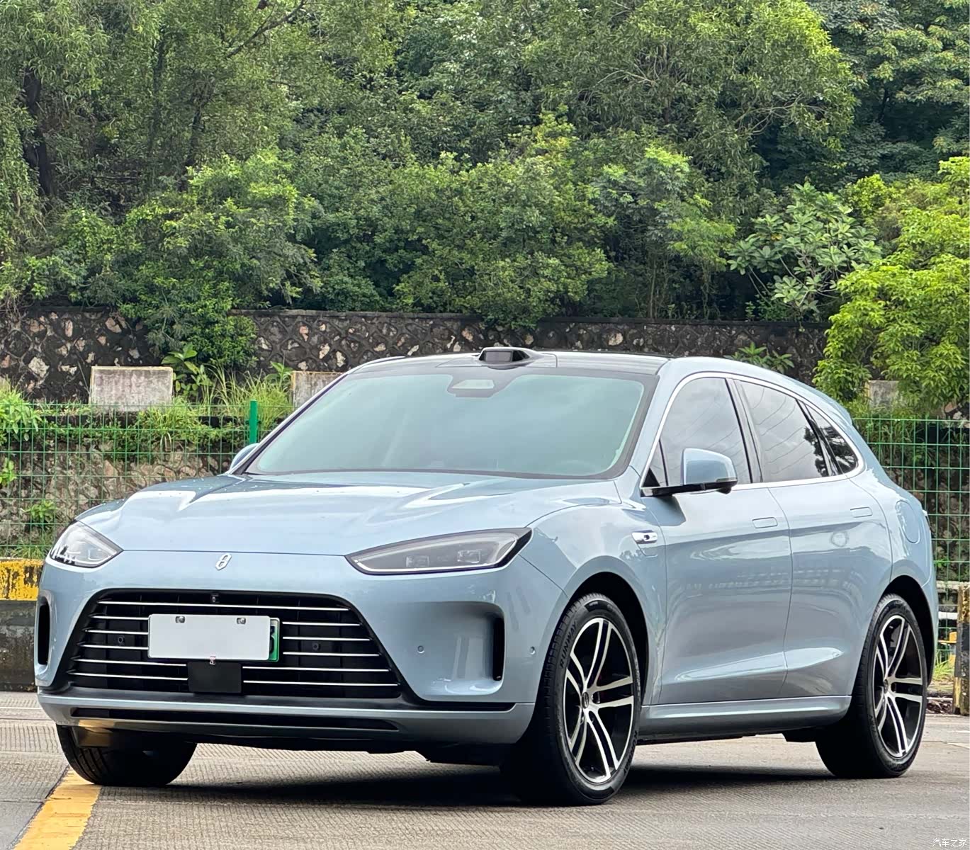 AITO M5, 2023 1