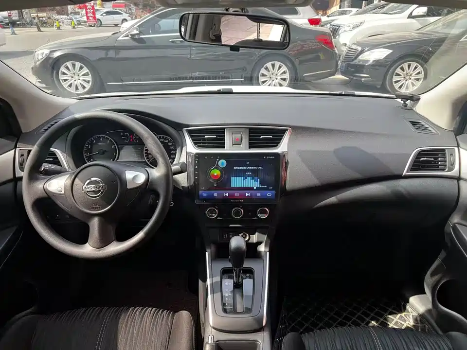 Nissan Xuan Yi