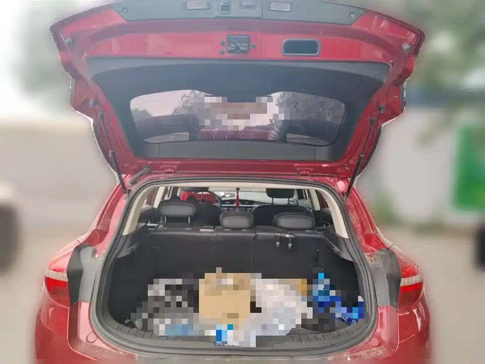 Geely Emgrand GS