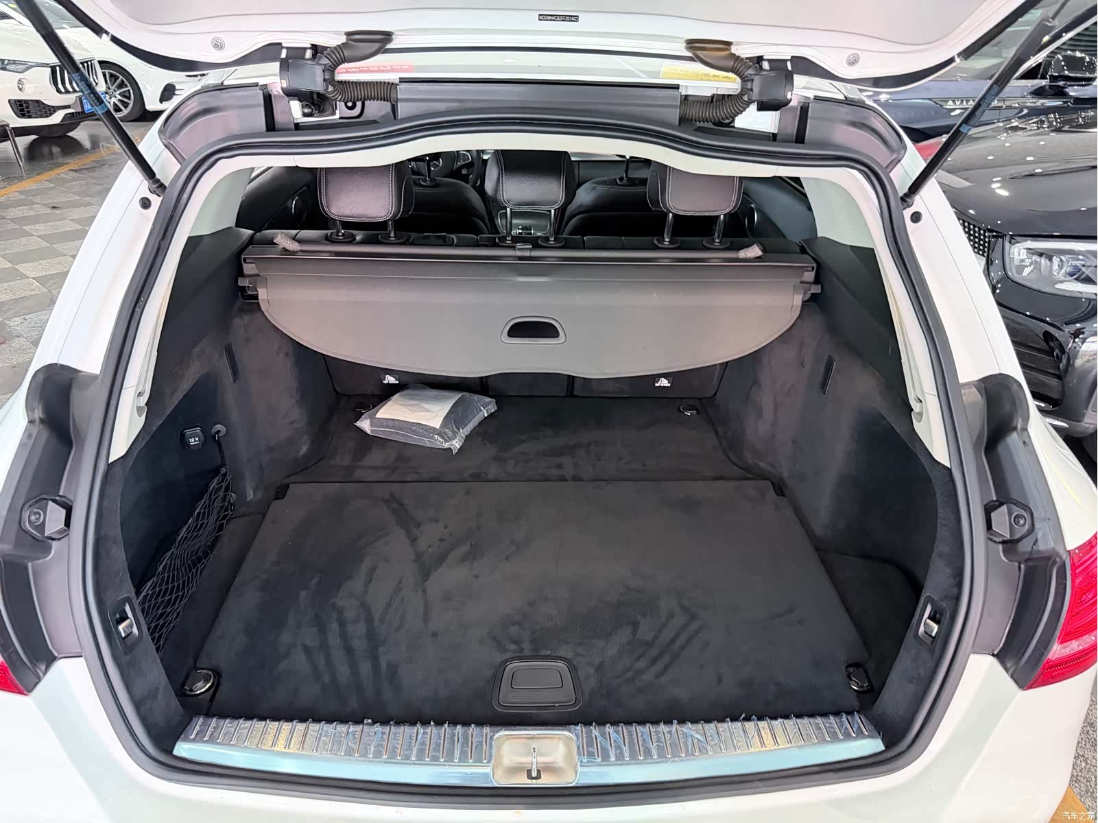 Mercedes-Benz C-Class, 2015 17
