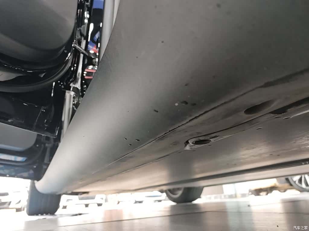 Tesla Model Y, 2023 22