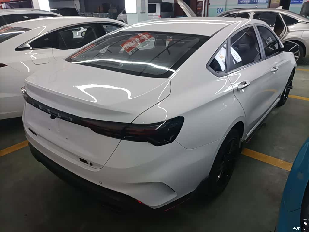 Geely Binray, 2022 7