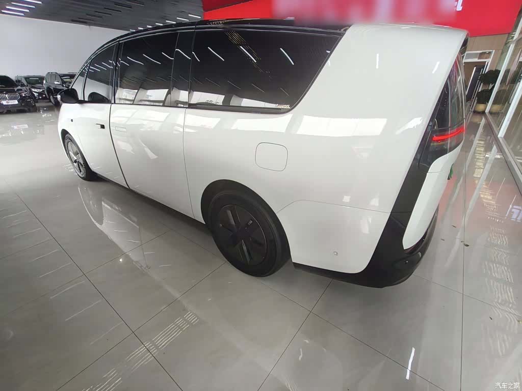 Li Auto MEGA, 2024 все фото