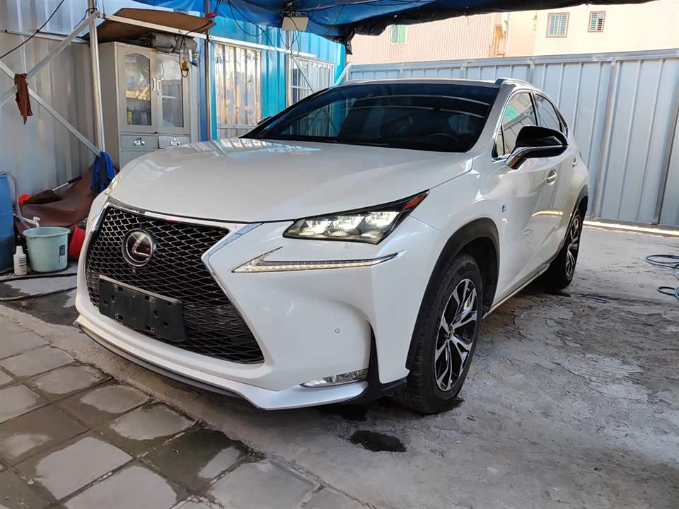 Lexus NX