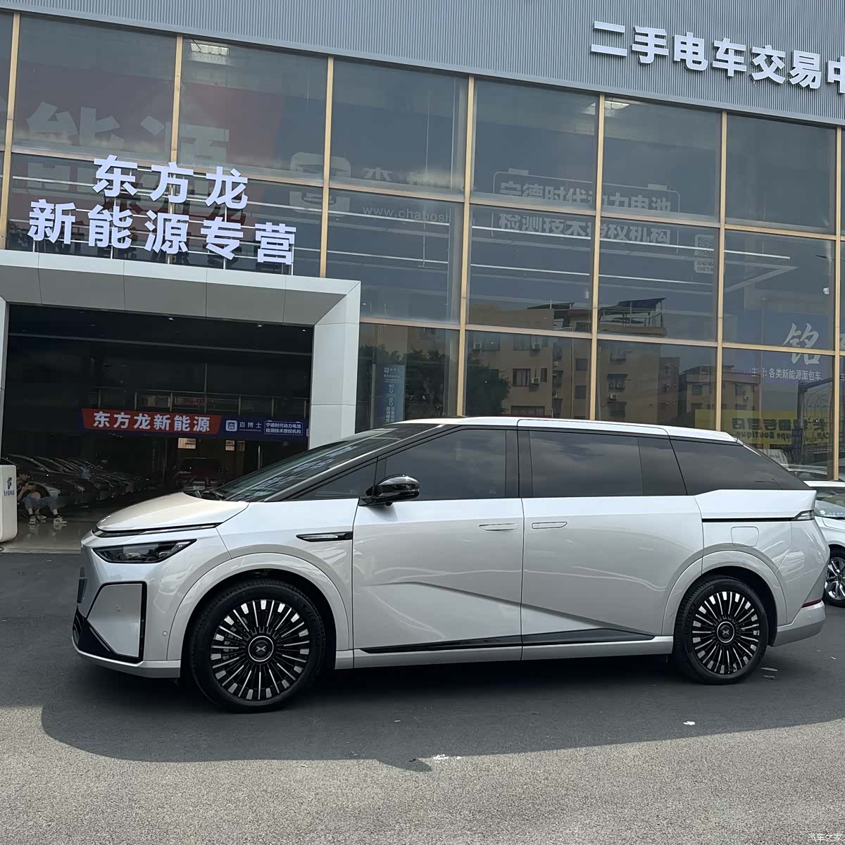 Xpeng X9, 2025 2