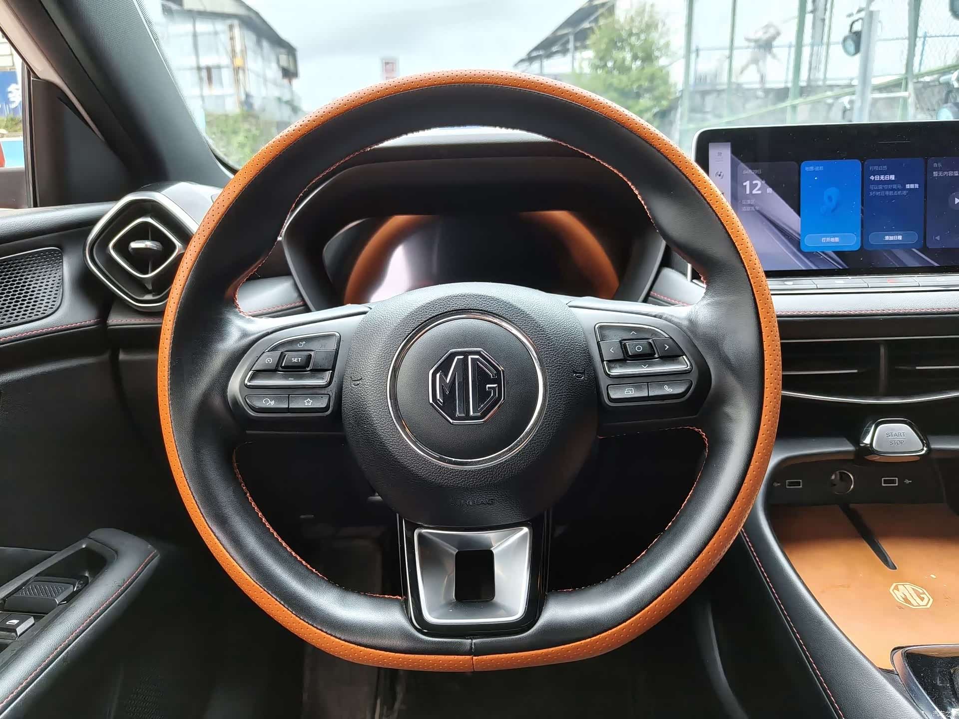 MG MG5, 2025 8