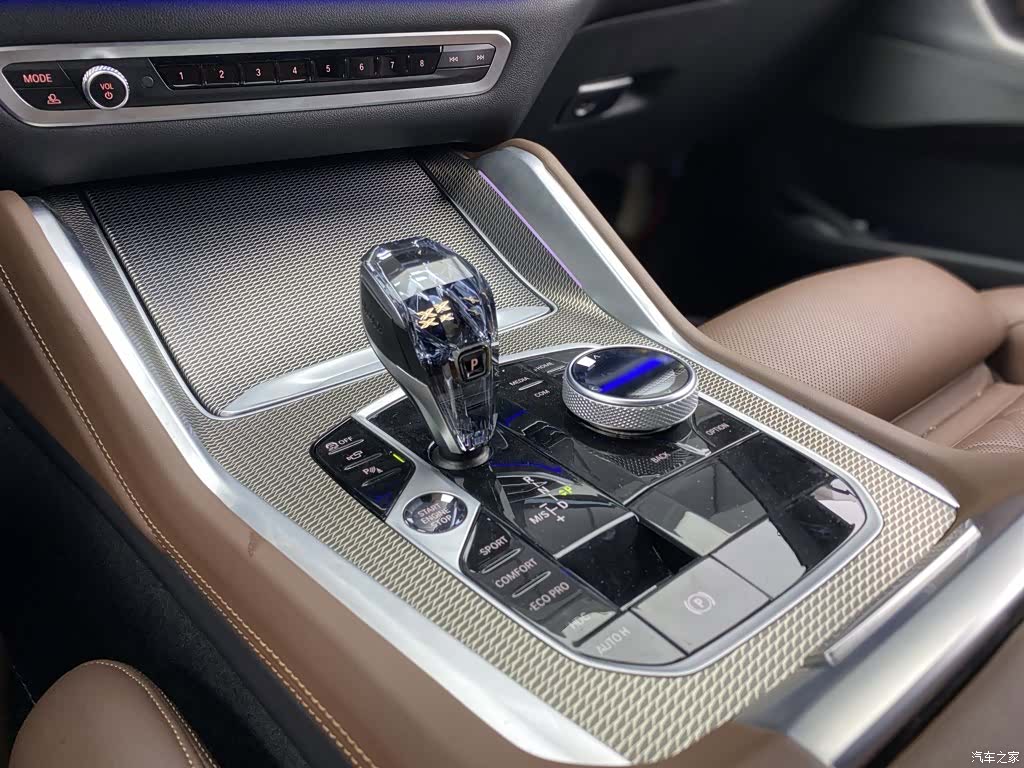 BMW X6, 2024 10