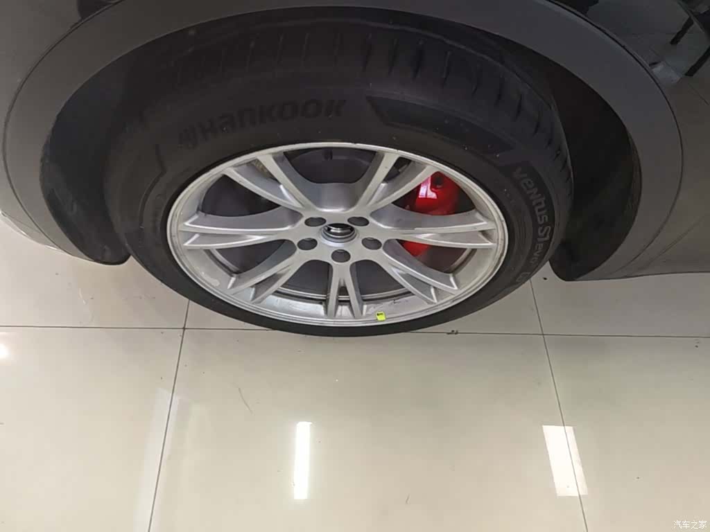Tesla Model Y, 2022 23