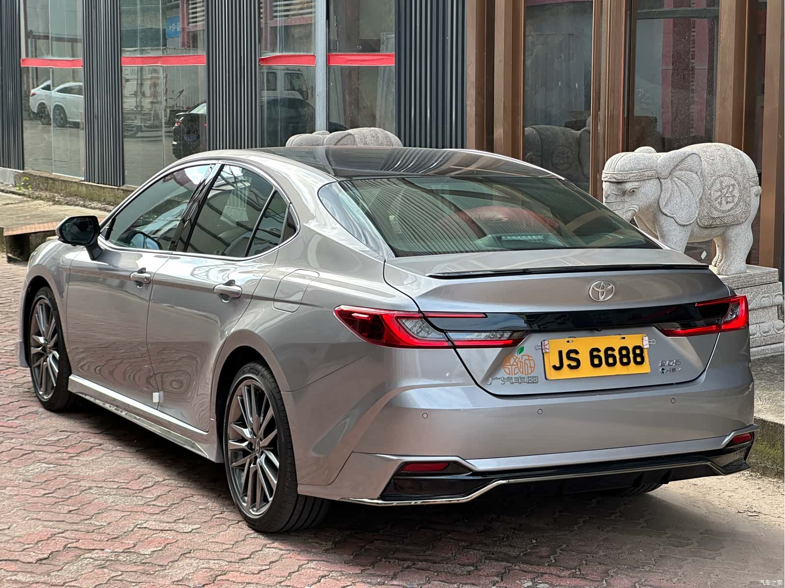Toyota Camry, 2026 9