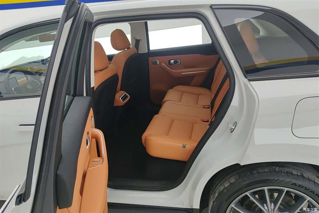 Leapmotor C10, 2025 11