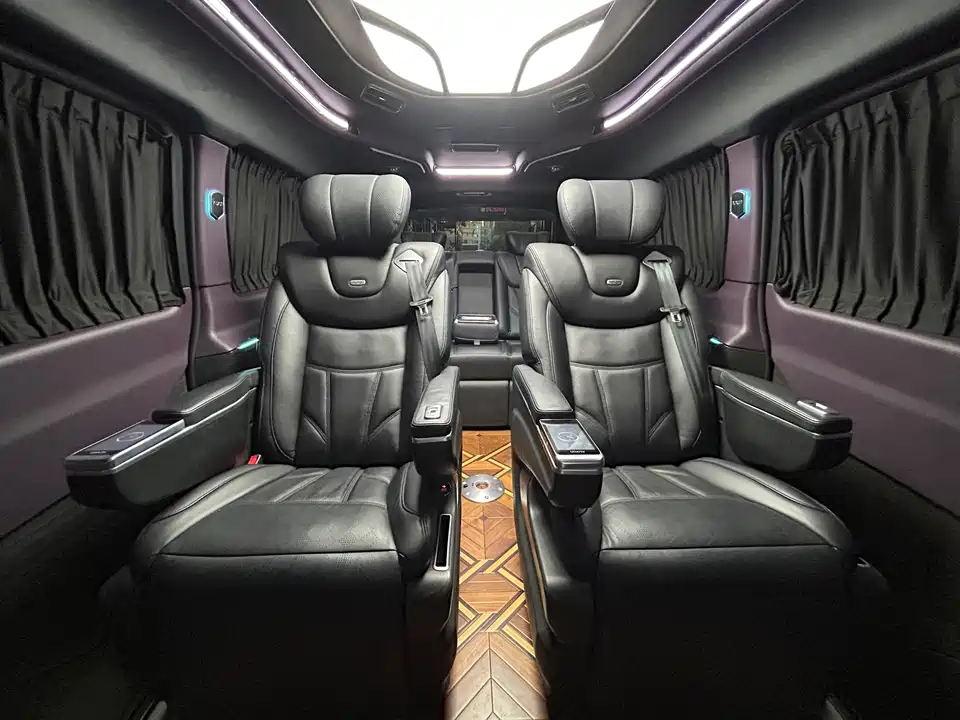 Mercedes-Benz V-class