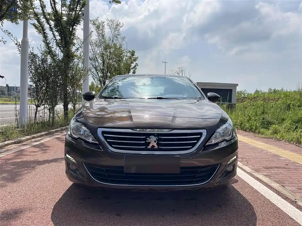 Peugeot 408