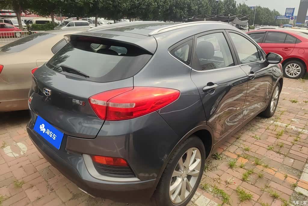 Geely Emgrand, 2016 3