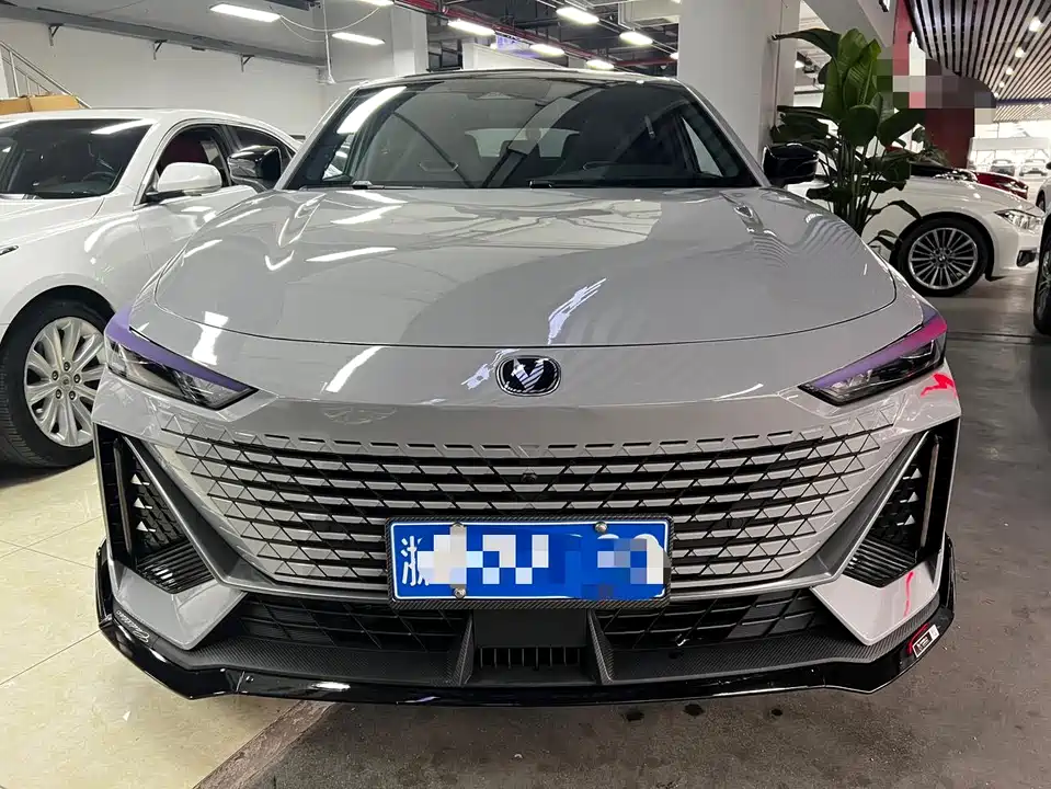 Changan UNI-V